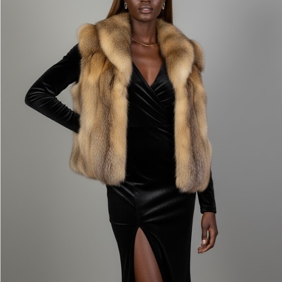 Luxurious Real Crystal Fox Fur Vest - Picture 6 of 6